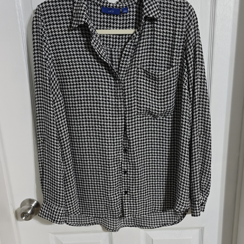 Apt. 9 Black and White Houndstooth Blouse